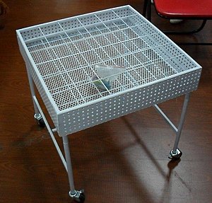 עגלת בקבוקים עגלת בקבוקים